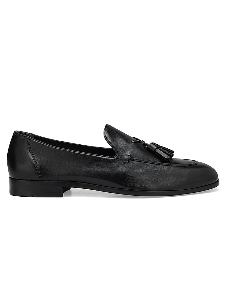 Black Leather Loafers With Tassels