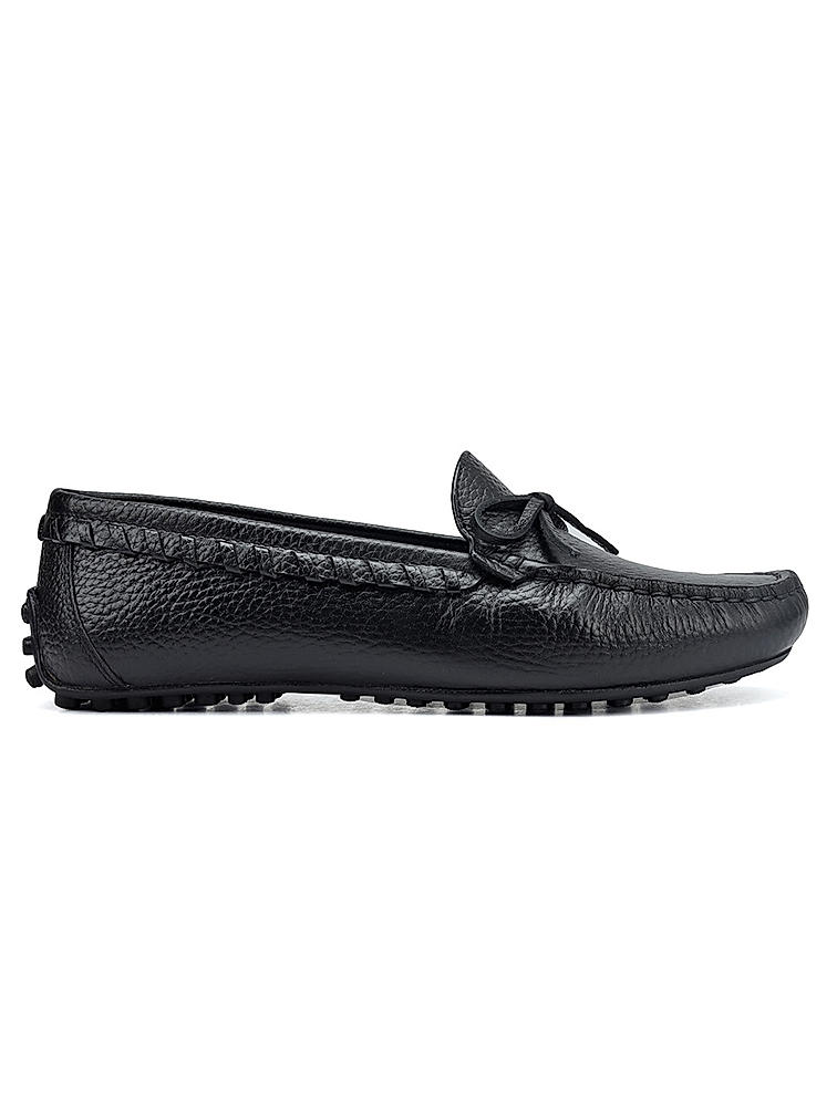 Black Moccasins With Bow Detail