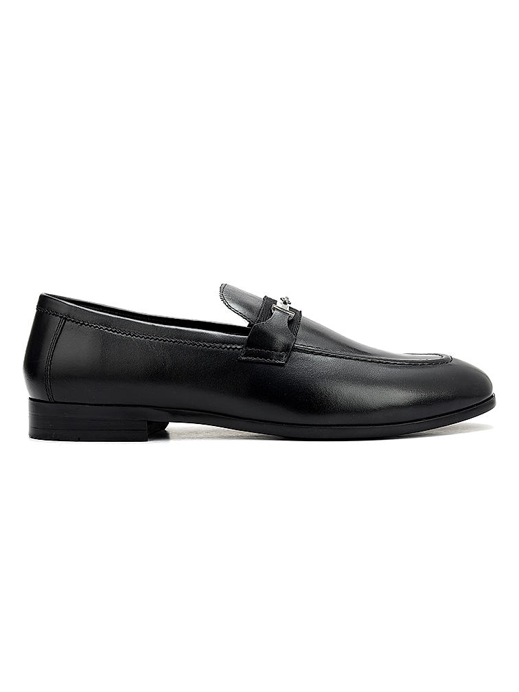 Black Plain Leather Loafers With Metal Clip