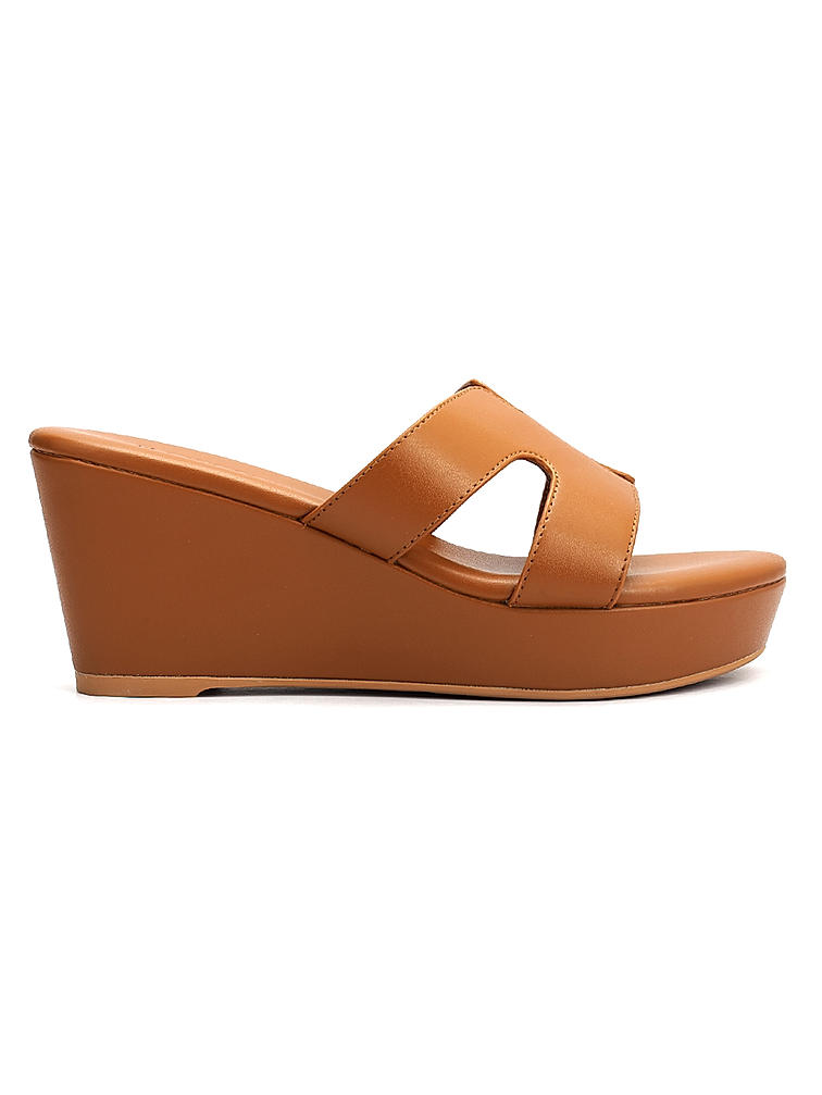 Tan Curve Wedges