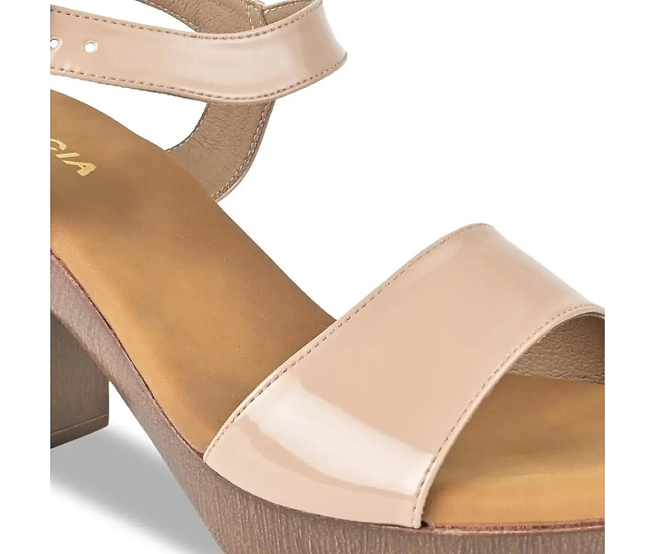 Nude women best sale in sandals