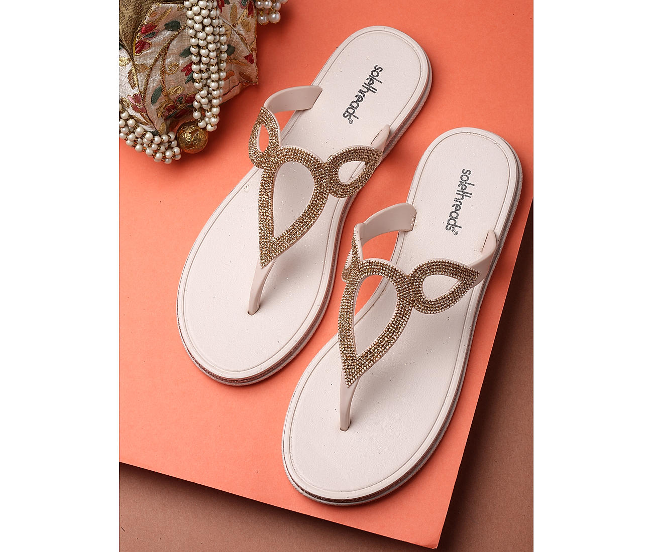 Amazon.com | Hinyyrin Women's Summer Rhinestone Bling Wedding Sandals,Glitter  Jeweled Sandals,Dressy Flat Sandals,Beach Thong, Size 5.5 Beige | Flats