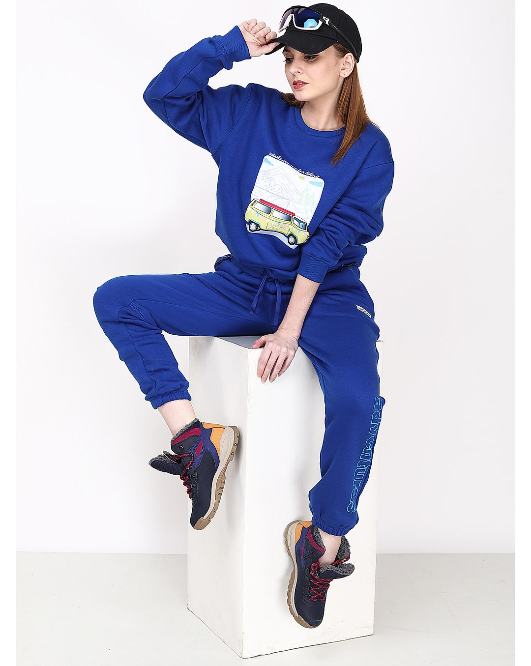 Adventuras Women BLUE SPUR CREW SWEATSHIRT