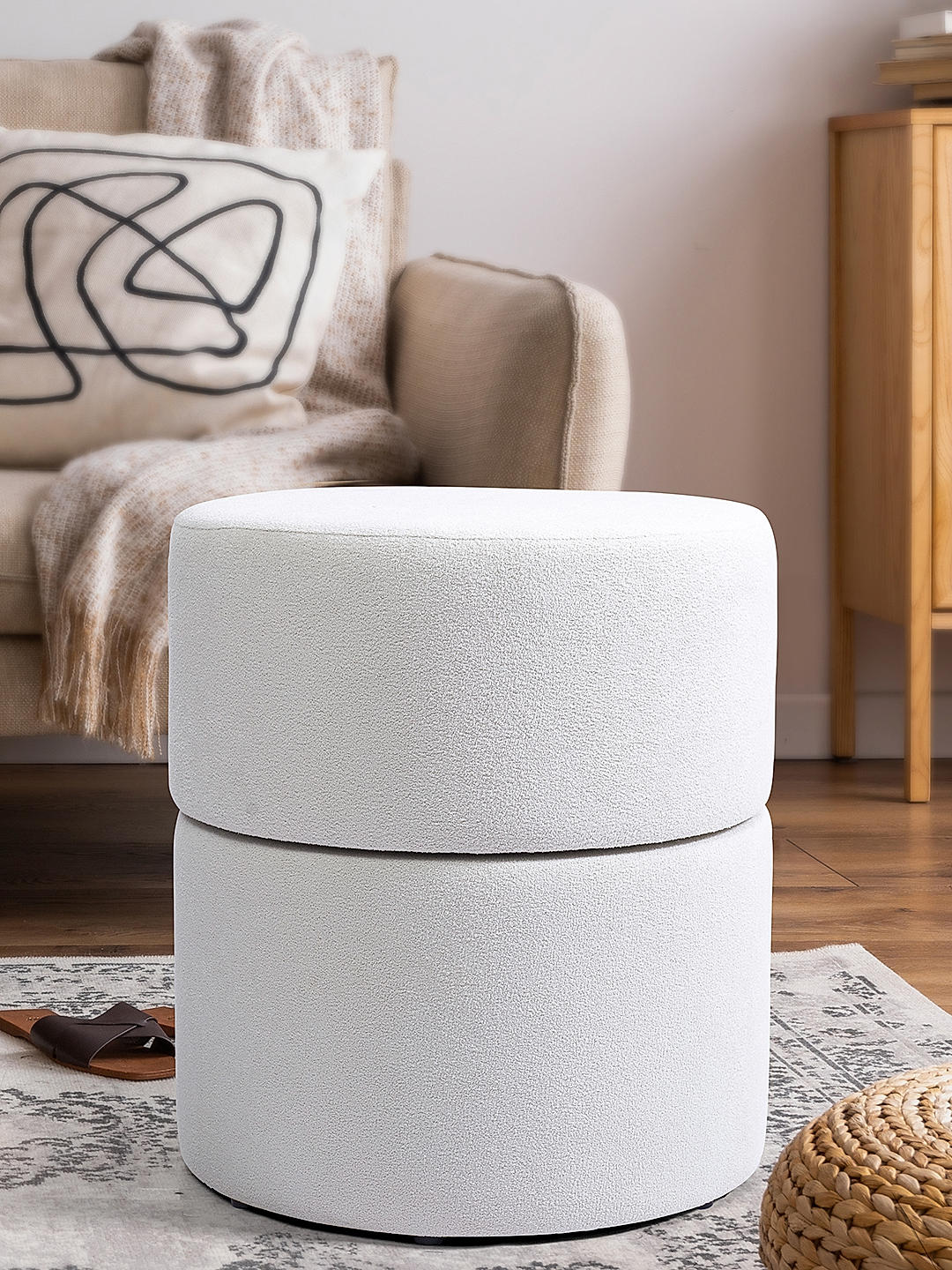 White puffy chair new arrivals