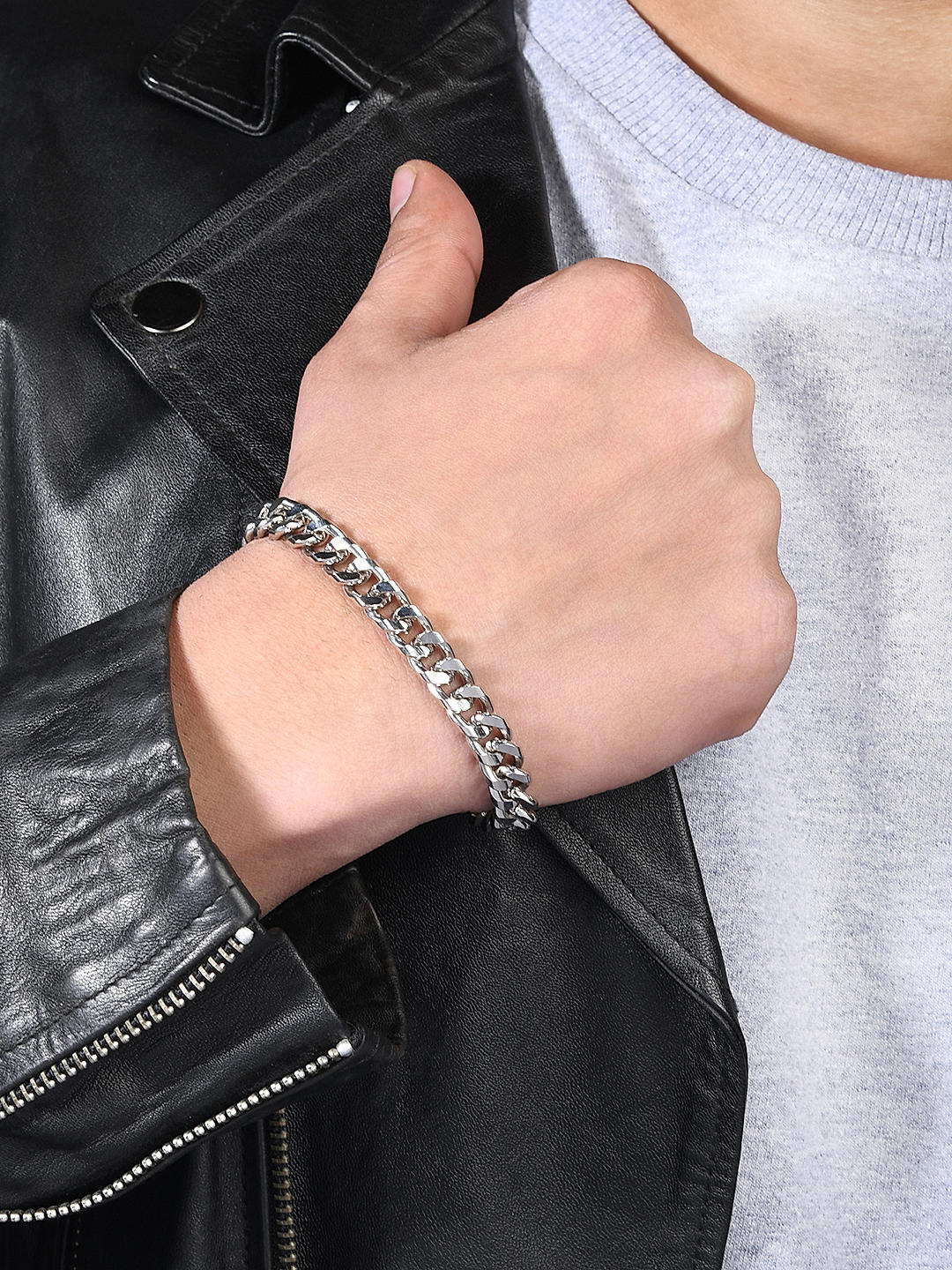 Stylish silver bracelet for boy online