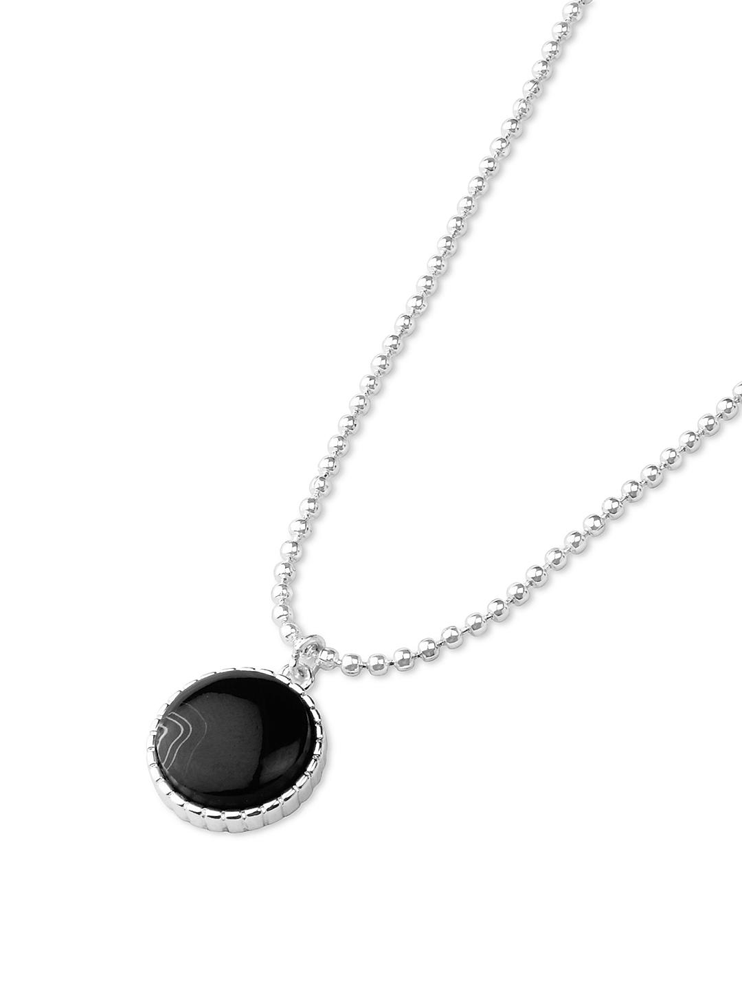 Silver necklace with black pendant top