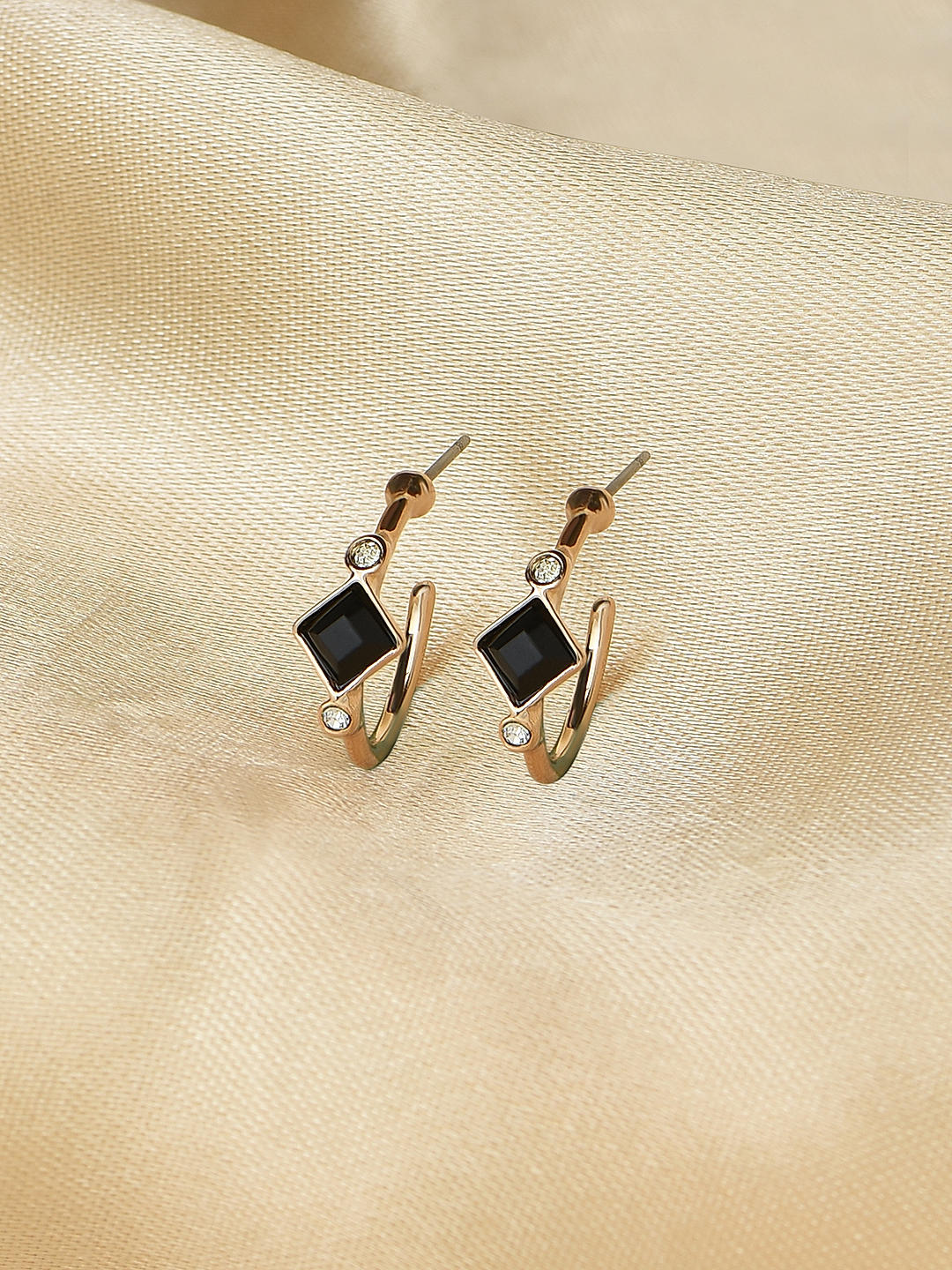 Buy Largest collection of Hoop Earrings Best Price
