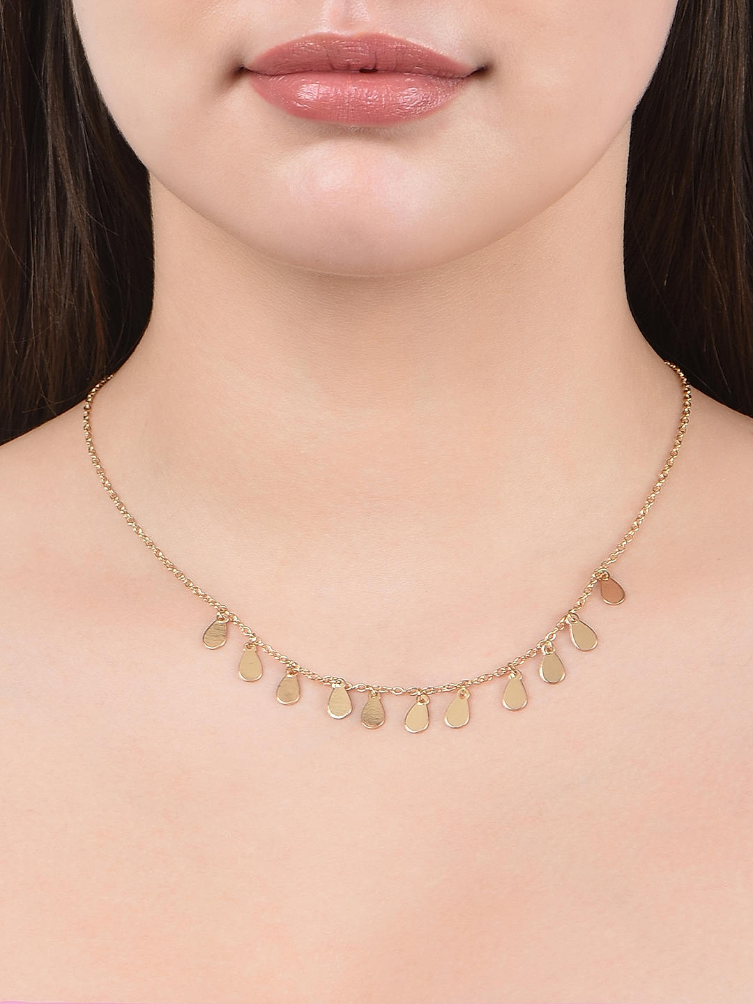 Female choker necklace hotsell