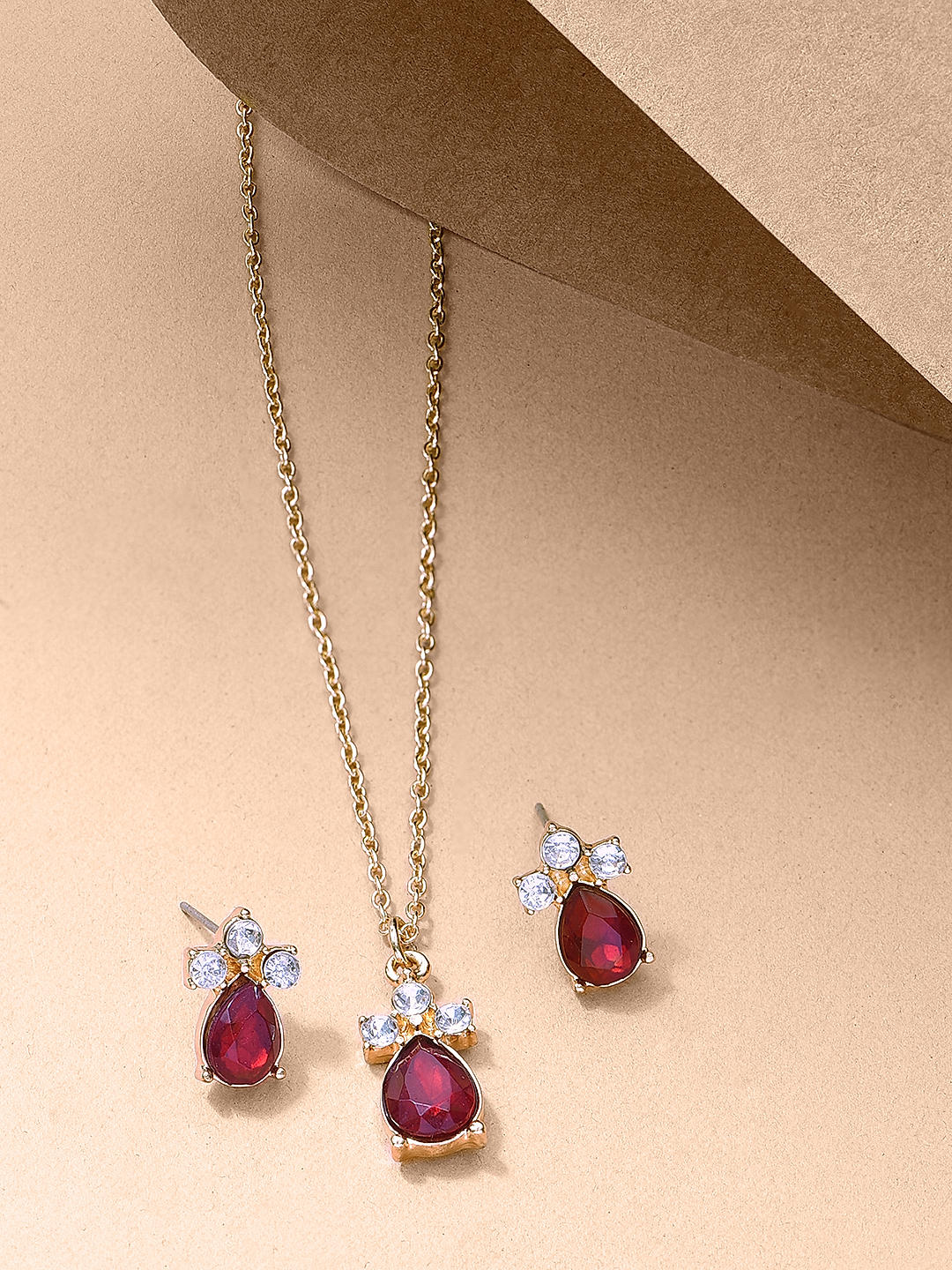 Buy Largest collection of Jewellery Set Best Price