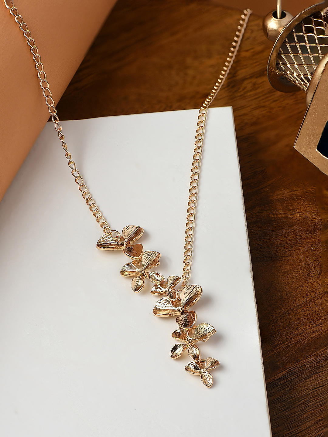 Cute gold chains sales
