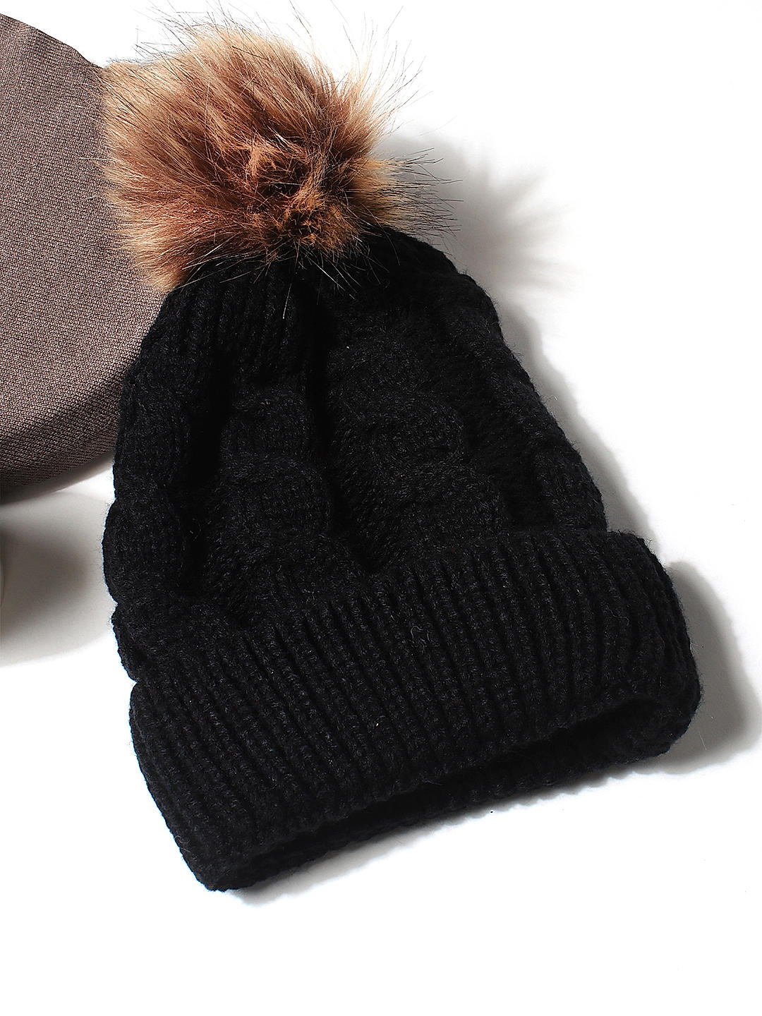 Black hat brown pom pom 2025