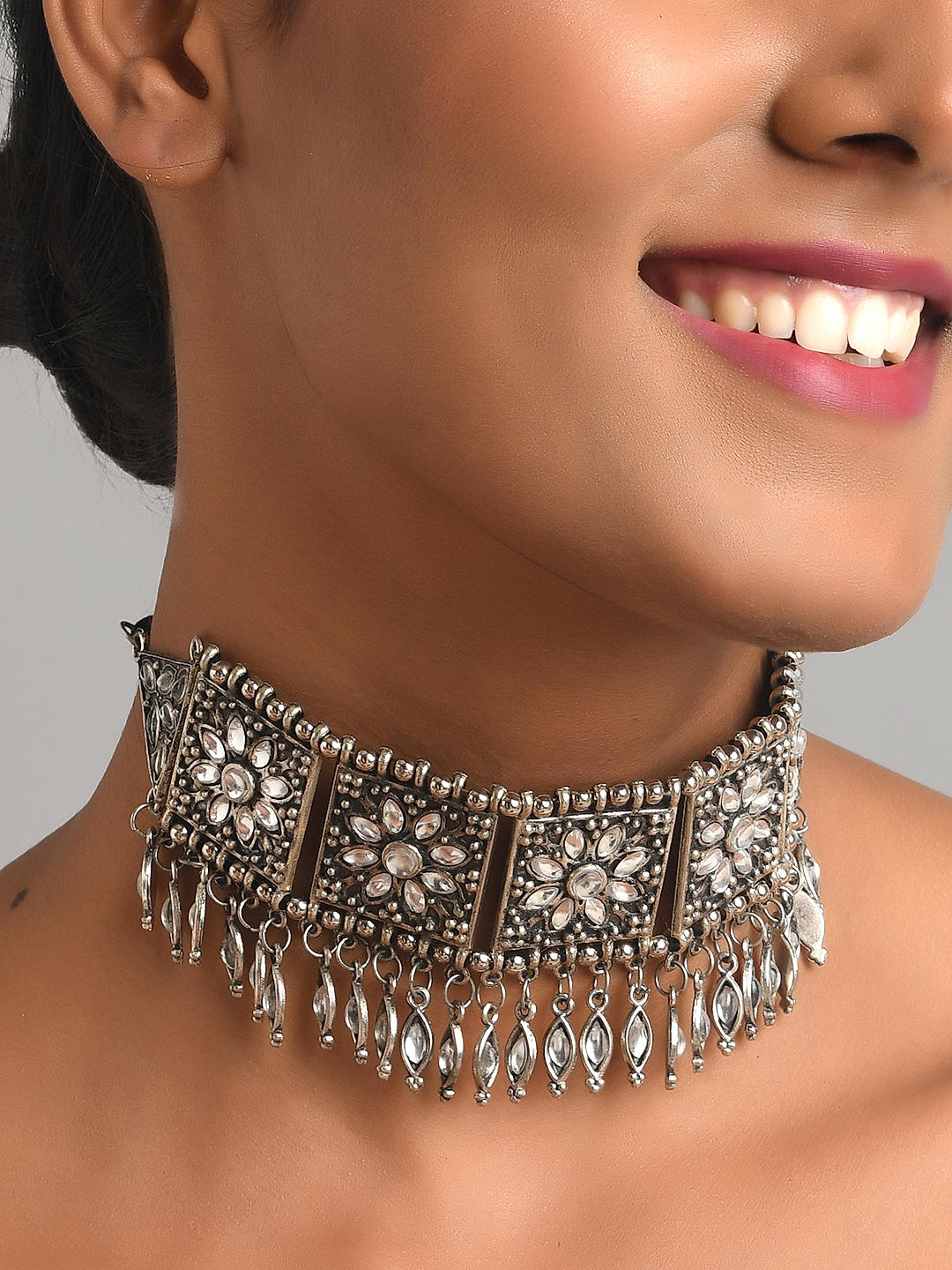 Silver choker necklace discount