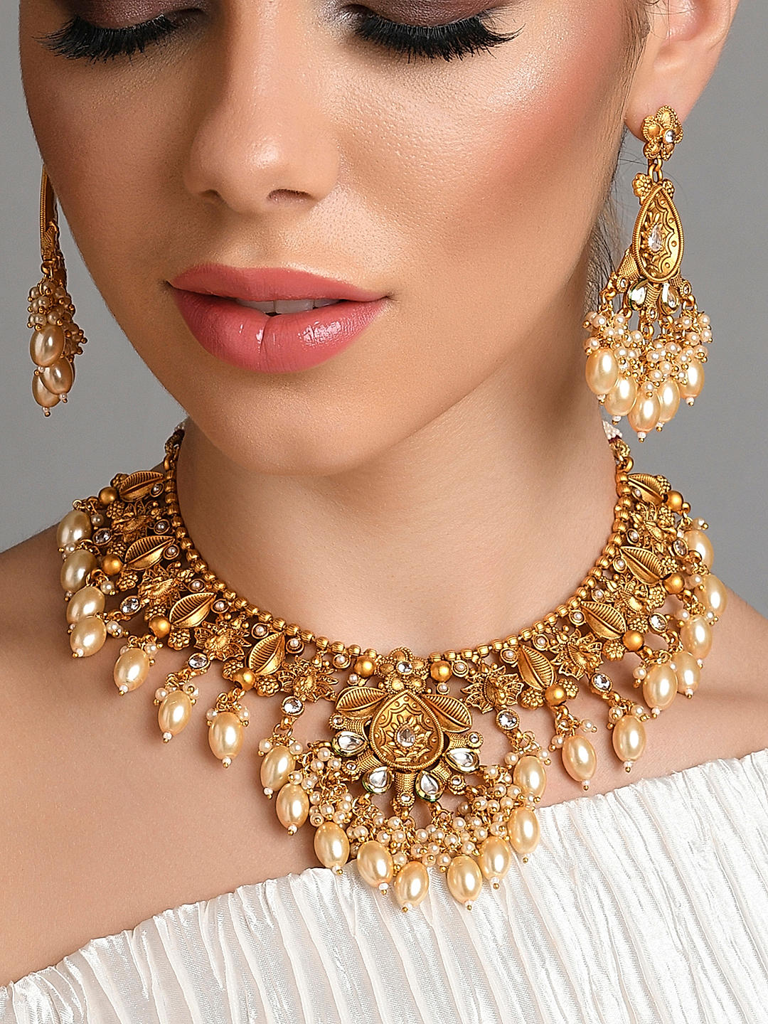 Antic jewellery sets online sale