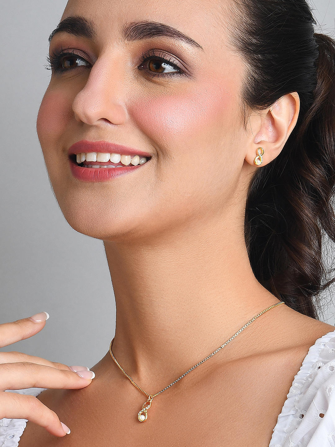 Buy Largest collection of Jewellery Set @ Best Price