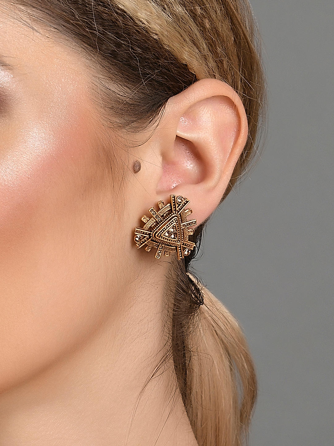 Stylish stud earrings sales