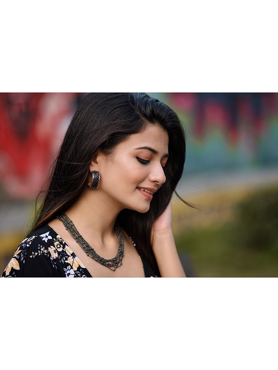 Black half hoop earrings discount
