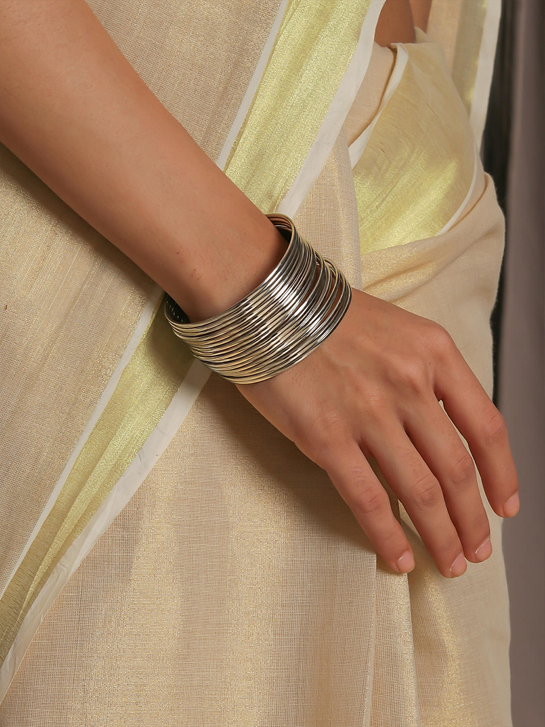 Metal bangles set sales