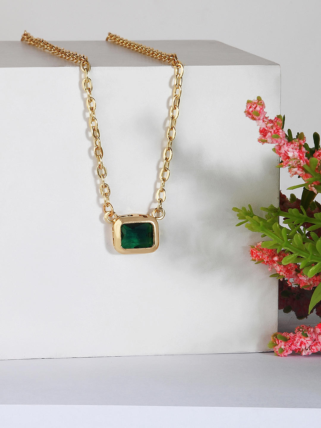 Green stone pendant necklace clearance