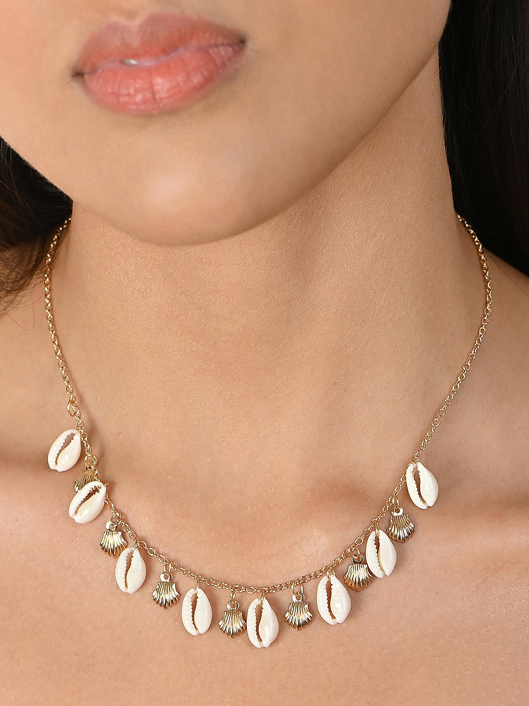 White shell choker necklace cheap