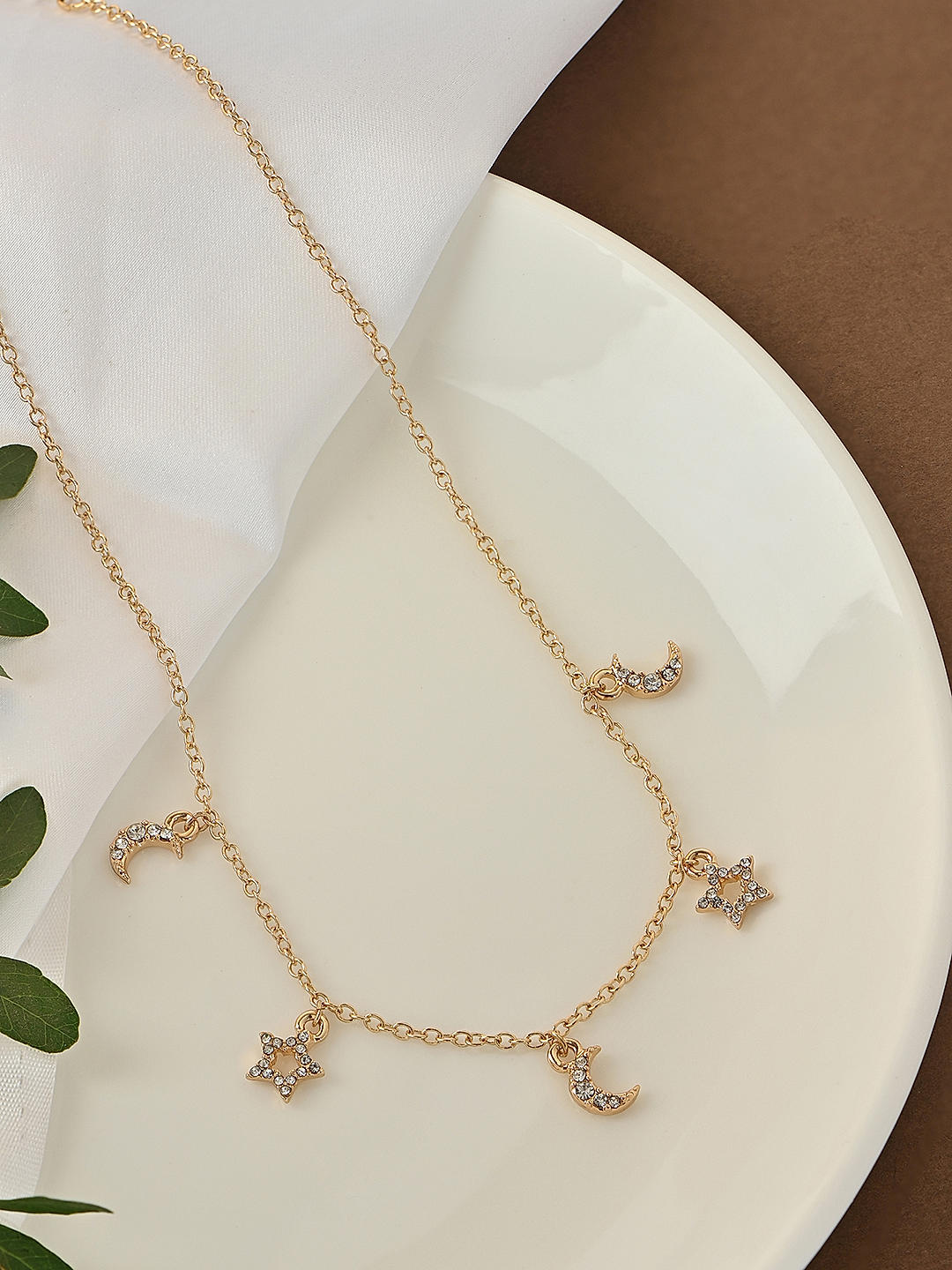 Shop Now Toniq s Elegant Choker Neckalce Await