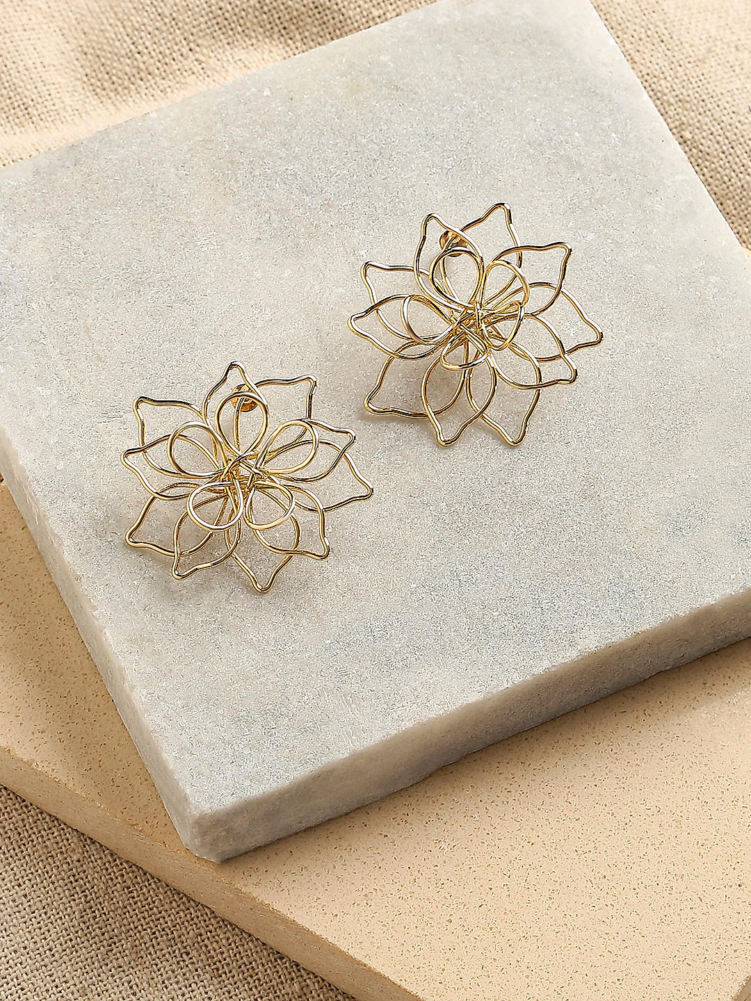 Pasquale Bruni Petit Garden Flower Earrings with Diamonds – Moyer Fine  Jewelers