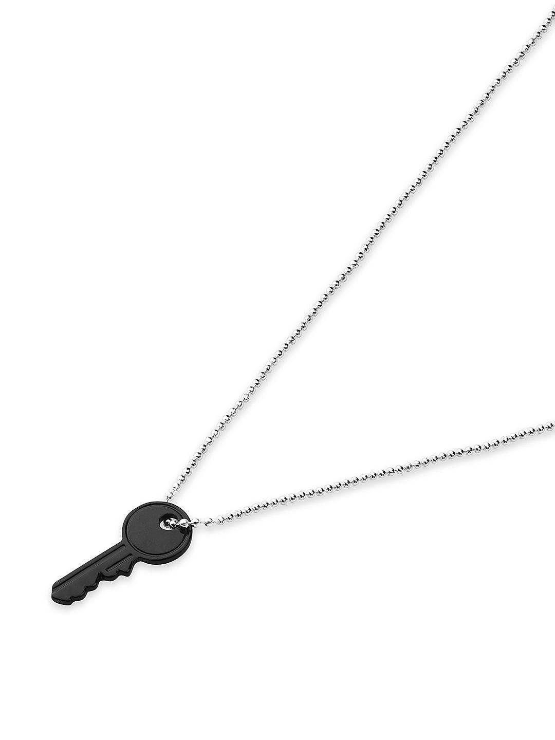 FLAWLESS DIAMOND KEY PENDANT