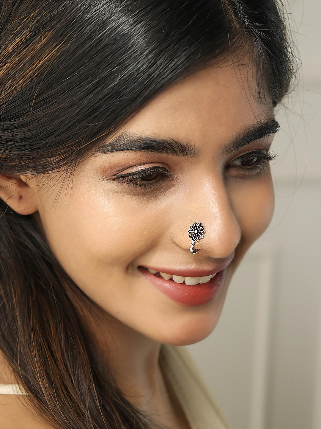 Buy Azai by Nykaa Fashion Oxidised Silver Flower Nose Ring online