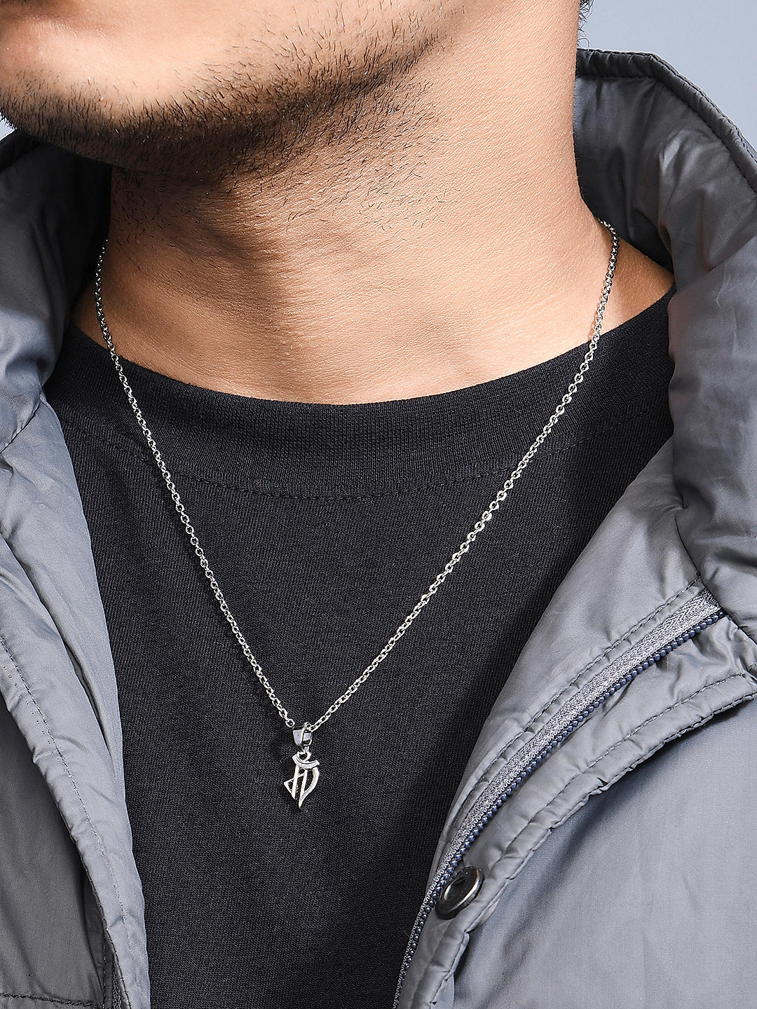 Personalised Silver Necklaces for Men | Fast Delivery in the UK | Silvery