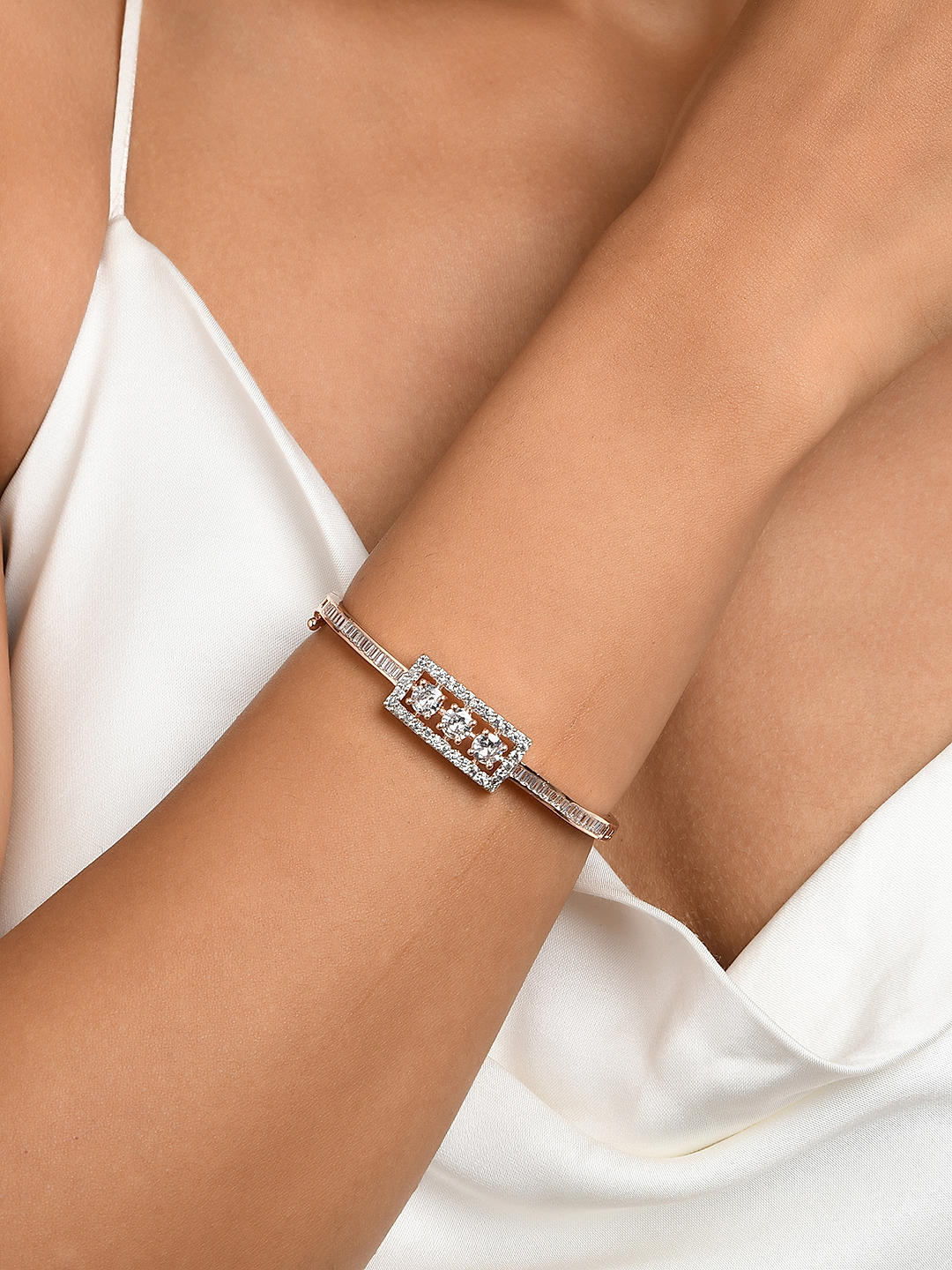 Shop Now! White Gold Diamond Bracelets For Women Online