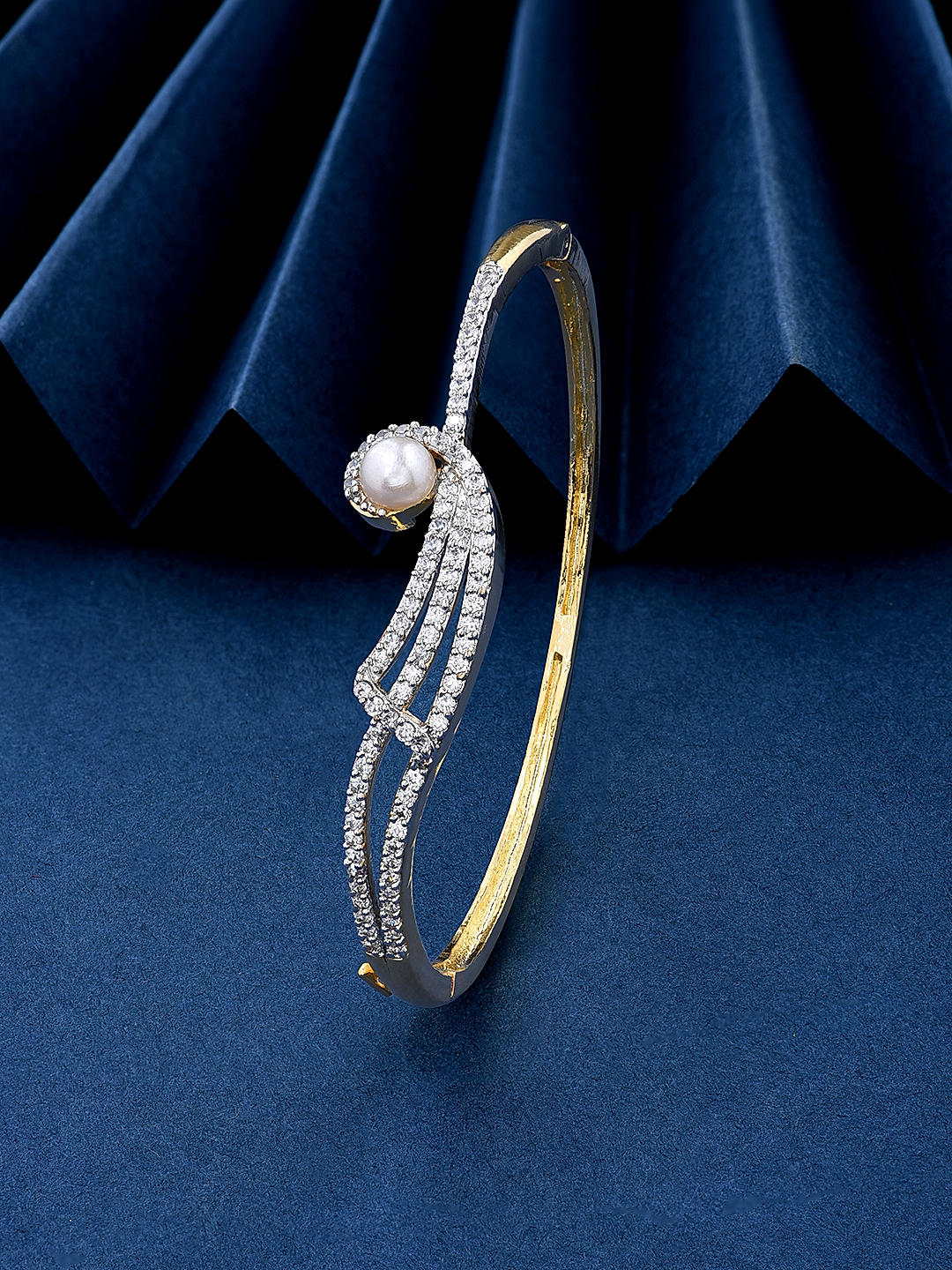 Elizabeth Pearl Diamond and Emerald Bracelet  MOI  Boutique Everyday  Luxury