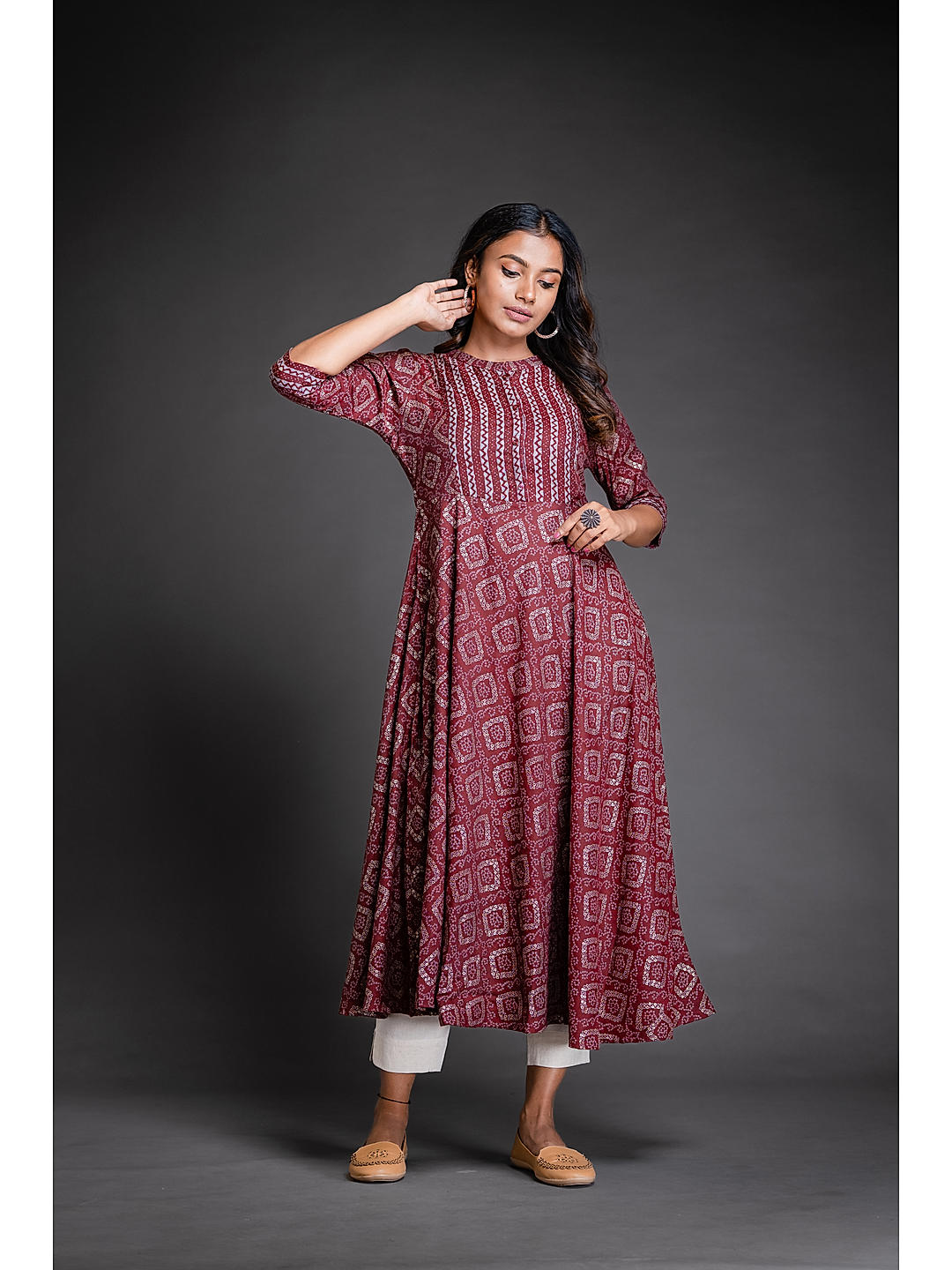 Red Colour Plain Pattern Cotton Fabric Modern Style Ladies Kurti For Daily  Wear Decoration Material: Laces at Best Price in Sirsa | Sanjay & Compny