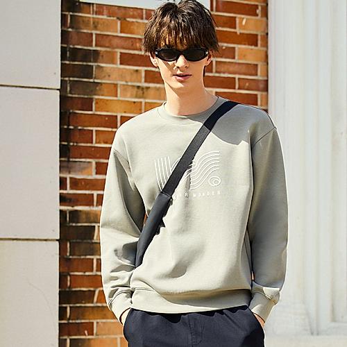 Men's Interlock Crewneck Long Sleeve Relaxed Fit Wander Wonder Collection Print Sweatshirt