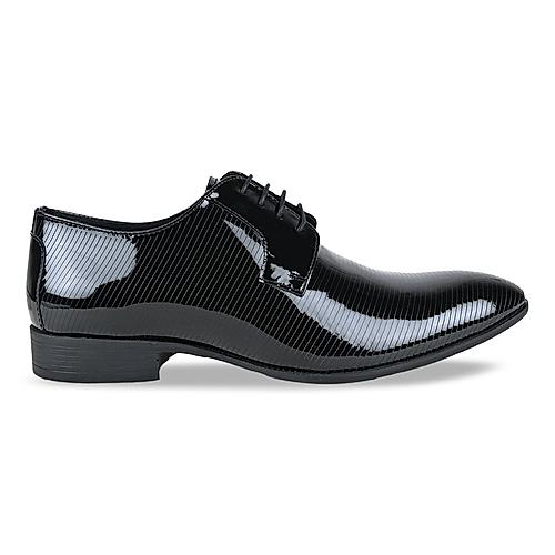 Buy Regal Black Men Patent Leather Lace Ups Online at Regal Shoes | 8632298