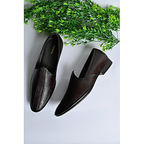 Regal Brown Men Leather Slip On Kolhapuri Sandals