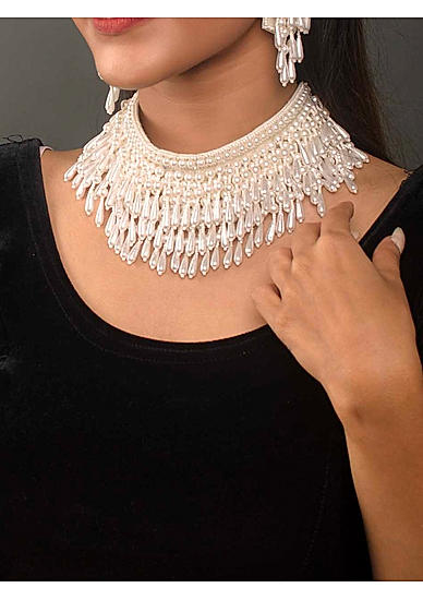 White Seed Beaded Pearl Choker Necklace