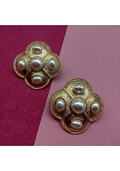 Pearl Gold Plated Textured Stud Earring