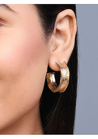 Toniq Stylish Gold Plated Textured Hoop Earring for Women