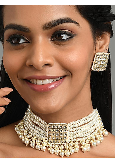 White Beads Pearls Kundan Gold Plated Geometric Choker Set