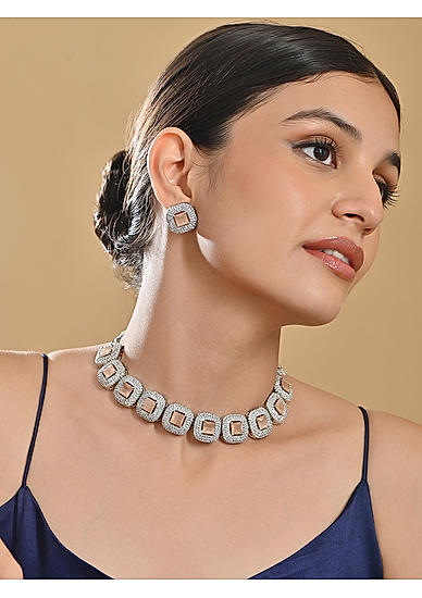 Beige Square AD Party Women Choker Jewellery Set