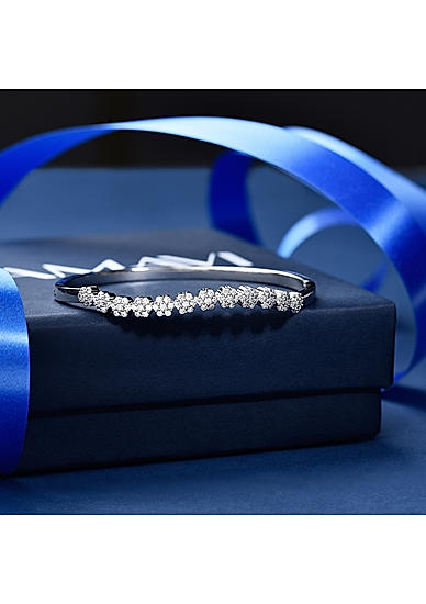 Amavi Silver Alluring AD Flower  Bracelet For Women