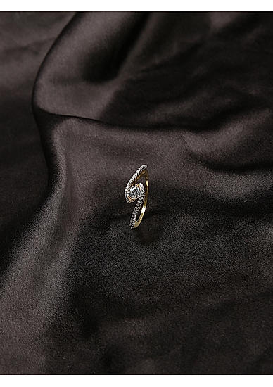 Women Gold-Toned Circlet Miracle Ring
