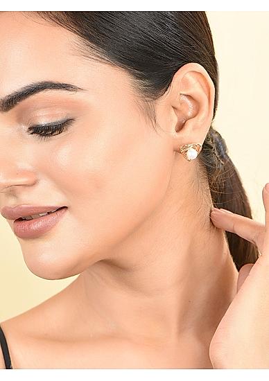 Bold and Beautiful: The Best Earrings That Are in Style – Outhouse Jewellery