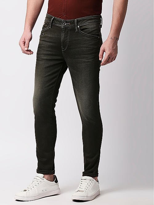 Black slim-fit jeans
