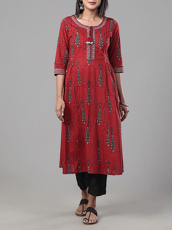 Meroon 60's cotton printed kurti with embroidery