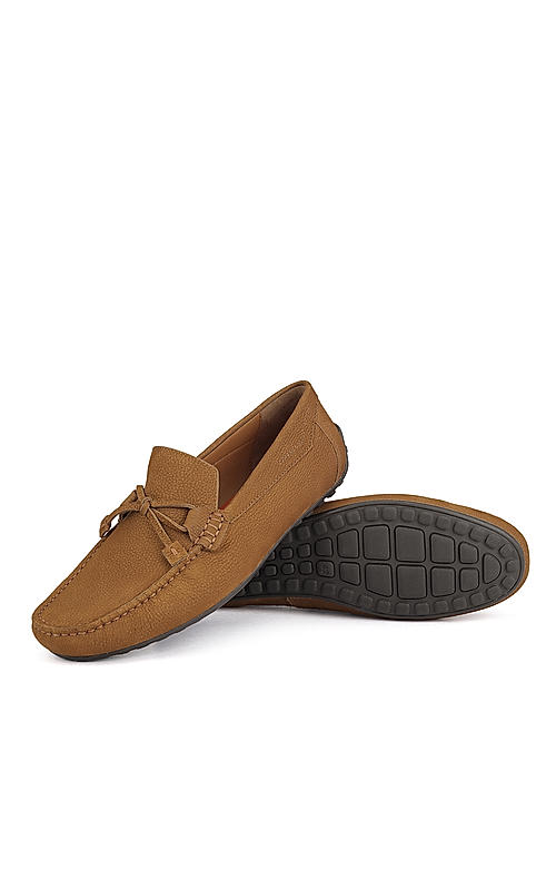 Tan Suede Moccasins With Bow