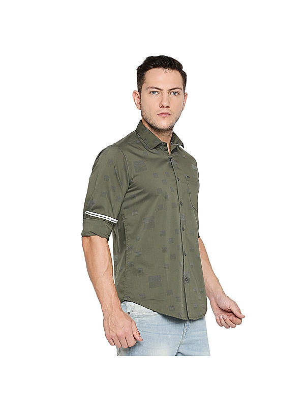 KILLER Men Olive Slim Fit Printed Shirts