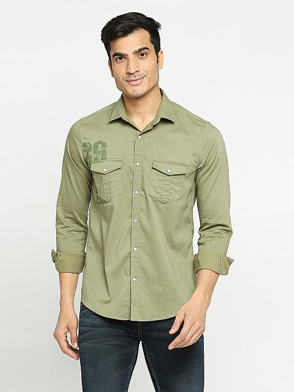 KILLER Men Olive Slim Fit Solid Shirts