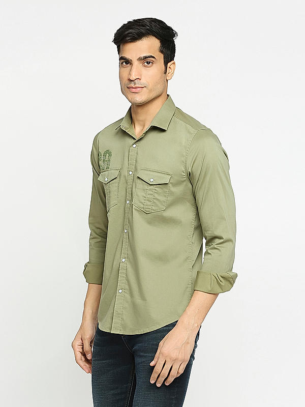 KILLER Men Olive Slim Fit Solid Shirts