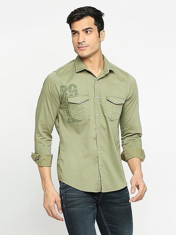 KILLER Men Olive Slim Fit Solid Shirts