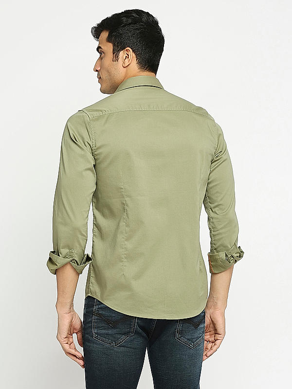 KILLER Men Olive Slim Fit Solid Shirts